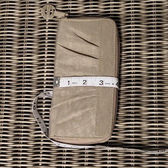 Travelon Wallet Zipper Neutral with Floral Lining - Picture 8 of 9